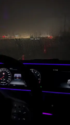 لو خيروك ترجع ل حبيبك ولا صديقك ؟ 🥲❤️ . #fyp #expression #fypシ #اكسلبور #جي_كلاس #g63 #تصويري #مطر #قصايد