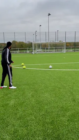 Dirtiest near post freekick i’ve done in my existence 😳