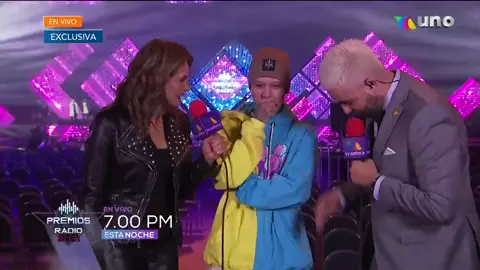 Que me llame @Snoop Dogg ya hice freestayle con @Santa Fe Klan #lospremiosdelaradio