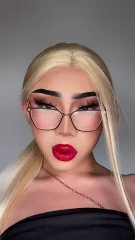 Giving sexy teacher energy .👩🏼‍🏫‼️ #foryou #makeup