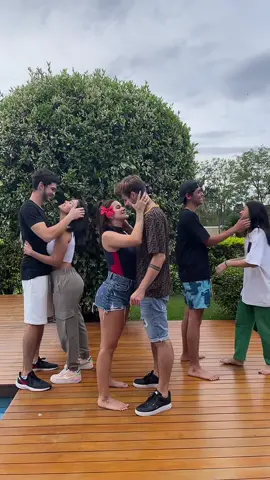 Um casal d amigos desse @rezende @becaa_silva @nilsonneto @anamosconi @eujoaorezende