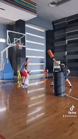 Tried guarding 6’6 Russell Escoto. #TrueFocus #Basketball #Fyp #Foryoupage #TrueFocusEffect