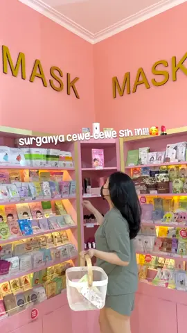 surganya cewe-cewe sih iniii🥰💓 skincare & makeupnya super lengkap💄💋💯 #bandung #bandungexplore #skincare #fyp
