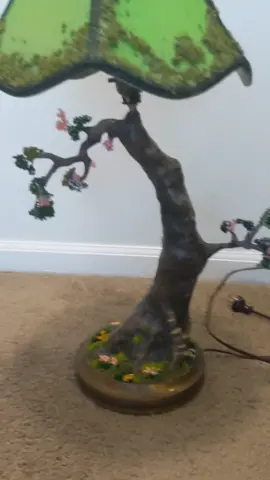 Lamp I upcycled into a tree #lamp #art #upcycling #howdoesthisturnintothis