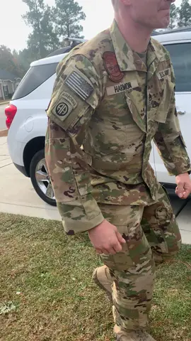 He’s 🥰here🥰!! 🇺🇸❤️ #militaryhomecoming #finally #army #happydays
