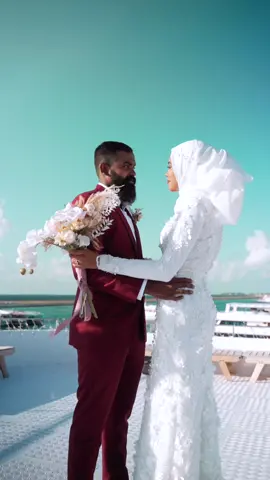 Favorite shade of rose 🥀 A beautiful cruise wedding overlooking the harbor.#Deco @gobigmaldives