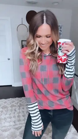 Reply to @kaitymo y’all have been going crazy over this top and I finally can tell you where it’s from! Shop my bio and use code HILARY10 🎁