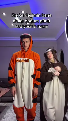 Hayallerim paris sılanın bana aldığı doğum günü hediyesi somali 🐯