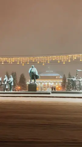 Зимняя сказка в Новосибирске 😍 #новосибирск #снегкружится #СберТанцы