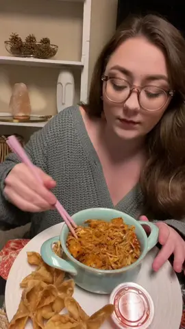 thai hot #tofu #padthai with cream cheese #rangoons #vegetarian #bigbites #mukbang #asmr