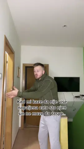 Sad ima zasto da places, bolje lezi sad cuti i spavaj 🤫😂