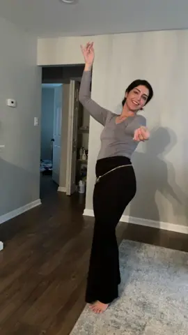 Tired from work but squeezed in a lil dance #lebanonfyp #egyptfyp #arabicmusic #arabgirls #ArabTikTok #arab #bellydance #bellydancerlove
