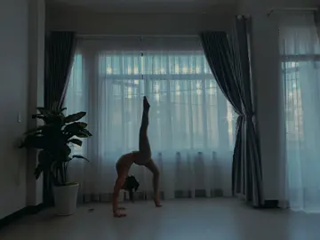 Yoga daily 🖤 #fitgirl #yogagirl #dotapgym #xuhuong