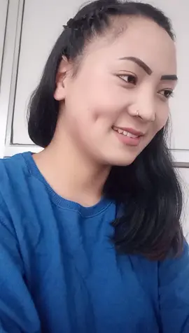 फुलिदिन्छ फूल सरी हाम्रो मायाको यो शिलशिला ।❤️❤️