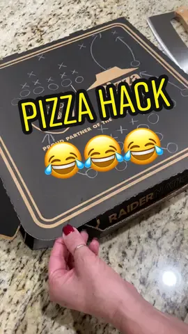 Pizza hack #pizzahack #😂😂 #pizza #fyourpage #fypstitch #stitch #duet #challenge #tiktok