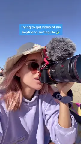 Where my surfer girlfriends at? 😂📸 @alexcarvs #surfer #surfergirlfriend #shelookslikeeveryotherb #surftok #surfhumor #surferboyfriend #surfvideos