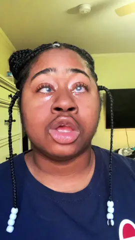 I kind a like Beyoncé‘s version better than Ari’s