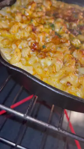 The MOST important dish at Thanksgiving.. 🔥 #PlutoTVDecades #macandcheeserecipe #thanksgivingdinner