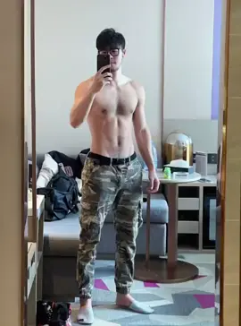 这样的韩流？#撩起衣服就是腹肌 #毫无训练痕迹  #肌肉男养成中  #沈爱周 #远离杀猪盘 #shenaizhou3是骗子 #重生是骗子 #愿世间无诈