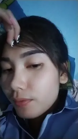 พอเจอเรื่องร้ายๆในเวลาที่ต้องอยู่คนเดียว มันก็หนักเอาการยุน่ะ อดทนอีกหน่อยเด้อ เชื่อว่ายังไง มันต้องผ่านไป 😭😭😭 😔😔😔