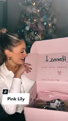 Ready for the Holidays thanks to @shoppinklily 💗 #pinklily #holidaytiktok #holidaycountdown #BetterTogetherChallenge