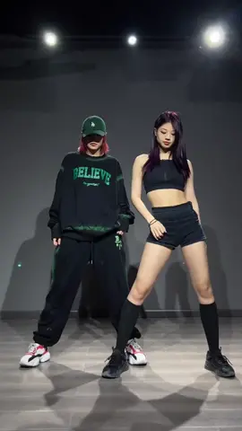 going to sleep soon #trending #fypdongggggggg #douyin #舞蹈 #tiktok #kpop #dance #댄스 #china #fyp #한국 #letit #cl