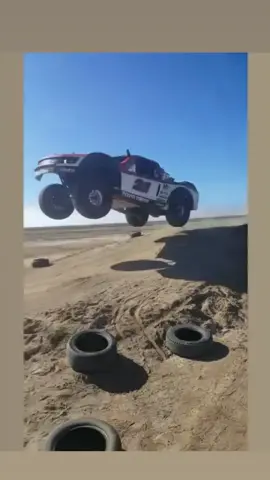 Listos para la Baja 1000. ¿Quién nos va acompañará en esta carrera? #Baja1000 #trophytruck #vildosolaracing #racing #mexico #viral #parati #offroad