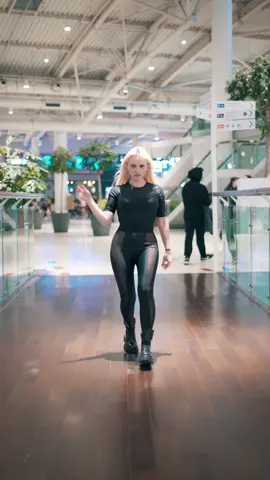 Мой первый тикток. Не судите строго🥺