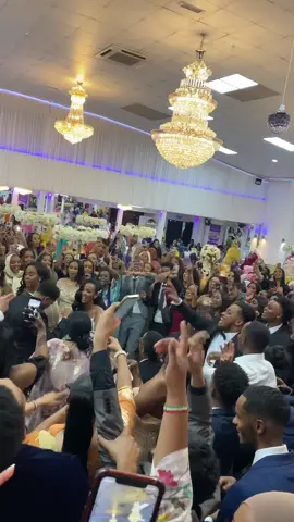 MashaAllah this wedding was vibes all night🔥🔥🎬 ft @aminaphotography4 #nimcohappy #somalitiktok #fyp #wedding #weddingtiktok #dance  @nimcoshappy