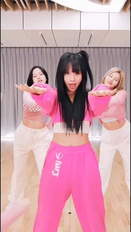 Twice- Scientist (Moving Dance Practice) #twice #scientist #twicefancam