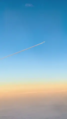 Does it get better than this? #flying #traffic #pilot #aviation #sunset #firstofficer