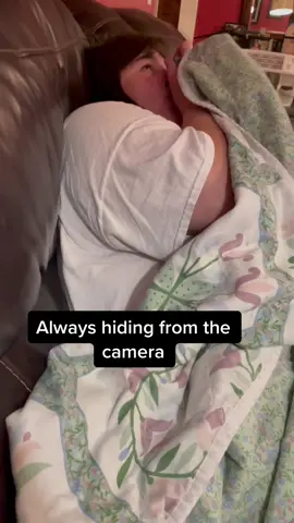 It progressively gets funnier and funnier… make Devona famous, y’all. 😂 #inhaler #viral #mom #famous #medicine #pharmacy #tiktok #wheeze #wheezelaugh