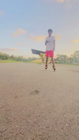 Phone😬 #foryou #fypシ #skate #foryoupage #rollerskating #tattoo #fyp #new #skatelife