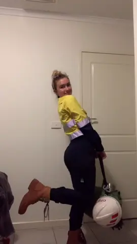 After work fit checks #mining #OOTD #workingwoman #operator #outfitoftheweek #fifo