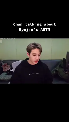 I’m convinced Chan is close with everyone in the KPop industry #StrayKids #straykidsstay #BangChan #bangchanstraykids #ITZY #Ryujin #ryujinitzy
