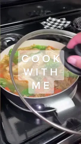 Making my kids lunch. 🤍 #fyp #MomsofTikTok #lunch #cookwithme #foryou #toddlersoftiktok #BLW #babiesoftiktok #whatmykidseat #cook