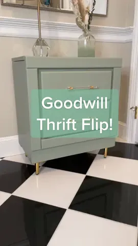 Thrift your furniture peepssss #thriftedfinds #furnitureflip #diyhack #diyhomeprojects #beforeandafter #furniturerestoration #goodwillfinds #diyidea
