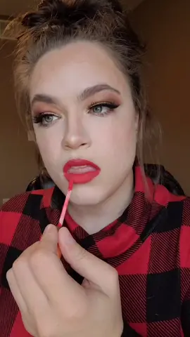 My makeup has nothing to do with you, men. 🤚🏻 #menandmakeup #mymakeup #brightlipstick #iwearmakeupforme