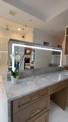 Who loves this huge smart Vanity 😍😍 Every girls dream vanity/mirror 🤍 #foryou #follow #houston #realestate #texas