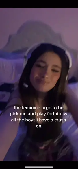 OMG HEY DYLAN 🥺🥺