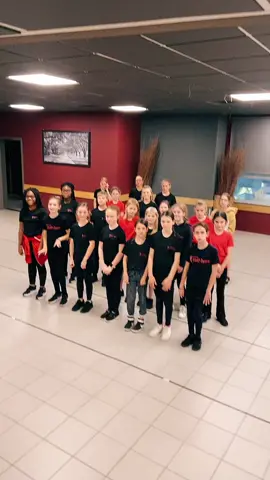 WOENSDAG 🥰 onze dansdag! Neem vlug eens een kijkje www.dizzydance.be #dansgroepdizzydance #dance #dansgroep #danceviral #fy #foryoupage #foryou #Love