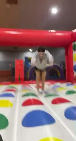 Flipping into the holiday weekend like…. 🤣🤣 #flip #gymnastics #flipfails #flipfail #fails #funnyclip #failarmy #funnyclips #funnymemes