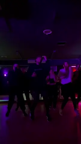 New studio , good vibes #hiphop #dance #choreo #intoyou #drill #wolfpack @wolfpack_ukd