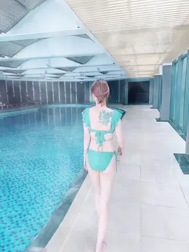 Dựa vào núi núi sẽ đổDựa vào sông nước sẽ chảy điDựa vào người người bỏ ta đi mấtMuốn tồn tại chỉ có thể dựa vào chính mình thôi !!!!!!!