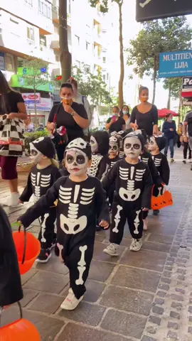 Perfect Halloween Celebration in Tenerife #spain #halloween #celebration #tenerife #kids #makeup #costume #horror