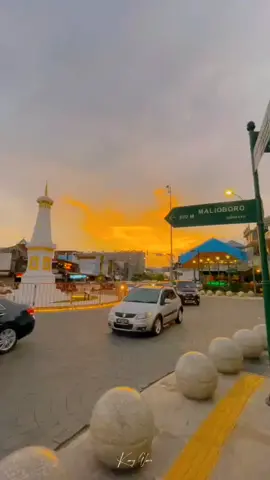 Menurut Kalian Jogja Itu Kota Yang Gimana? 🥰 #fypシ #jogja #aesthetic  #HelloBrightSkin  FT :@rataufyp05