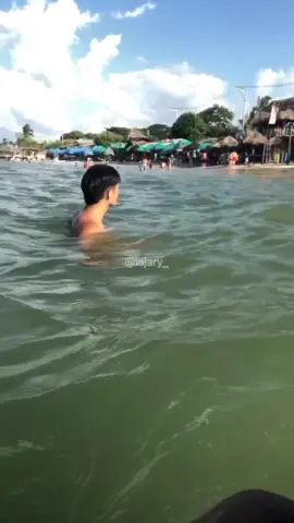 solo haz que te ahogas amiga 👌🏽