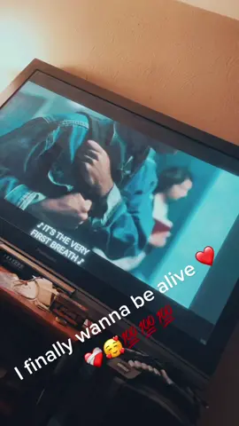 I just want to live in this world is so hard to b in right now!!! #loveyourselffirst #GiveWithAllYourHeart #godislove