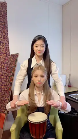 LOONA CLASS 최고의 단짝 투진🐰🐱  #이달의소녀 #LOONA #희진 #HeeJin #현진 #HyunJin #LOONAClASS_2022