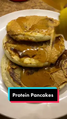Protein Pancakes with peanut butter, coconut flakes and sugar free low calories Maple Syrup. #proteinpancakes #pancakes #food #fypシ